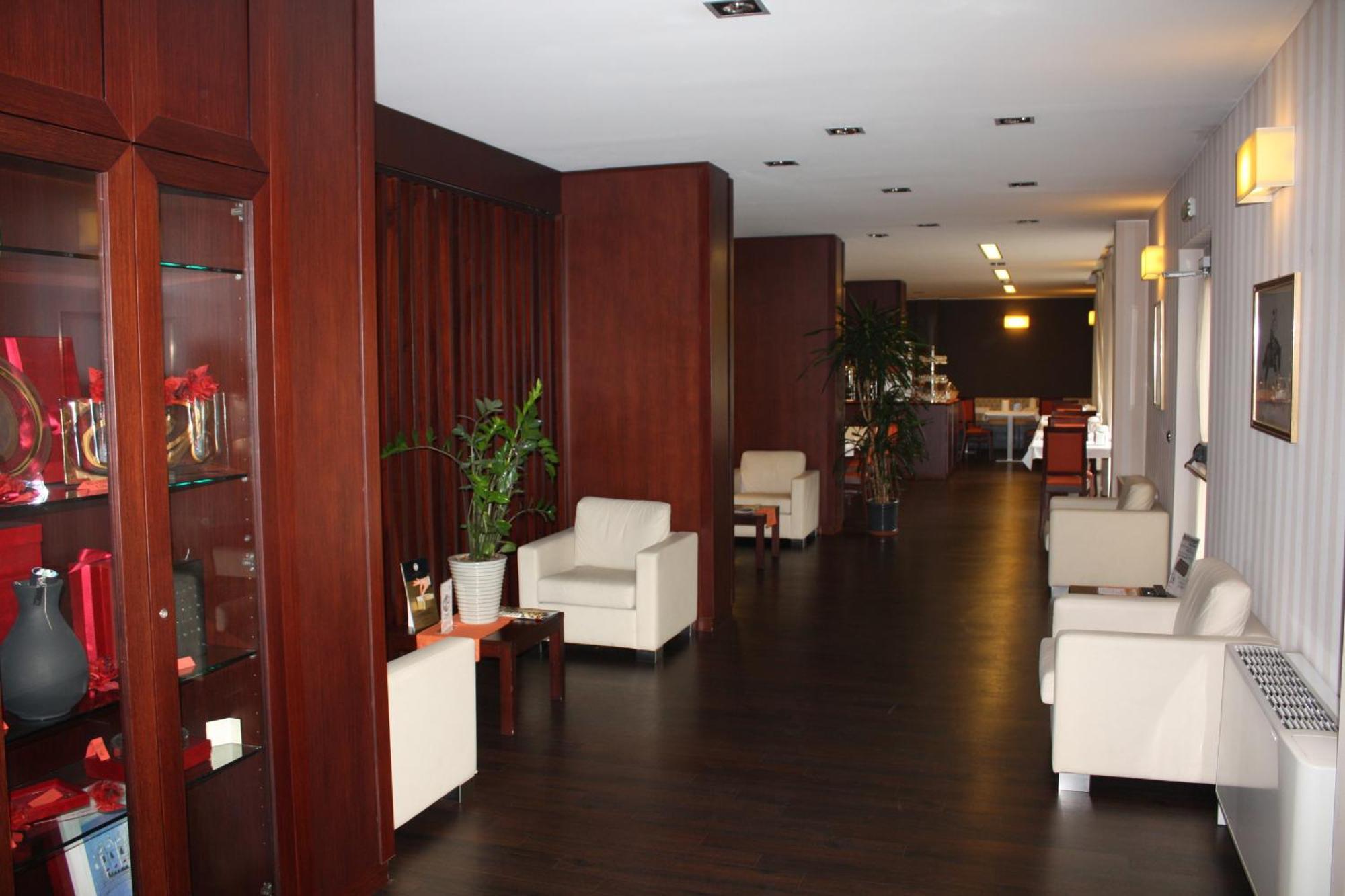 Hotel 2C Legnano Exteriör bild