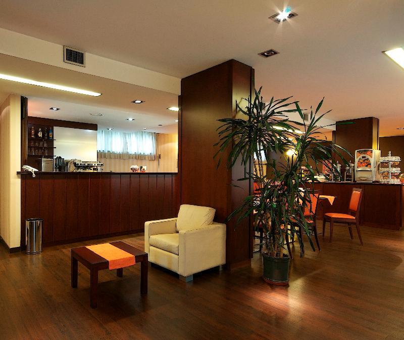 Hotel 2C Legnano Exteriör bild